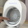 V0103485_10 Mini Climatizador e Humidificador Koolizer InnovaGoods portátil em detalhe no quarto