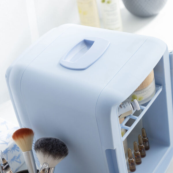 Mini Frigorífico Portátil Azul 4L InnovaGoods – Quente e Frio para Cosméticos Mini Frigorífico Portátil Azul 4L InnovaGoods com função quente e frio para cosméticos, cremes e loções