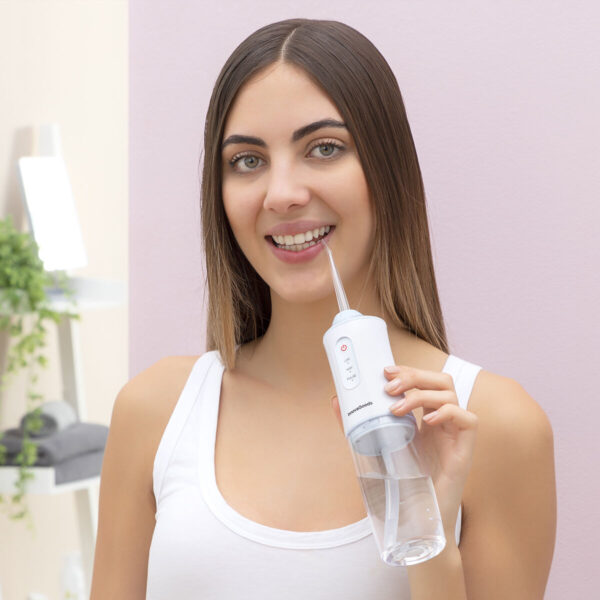 V0103481_0Irrigador Oral Recarregável Denter InnovaGoods – 220 ml, 30–110 PSI (IPX6) Irrigador oral portátil Denter InnovaGoods 220 ml, 30–110 PSI, IPX6, bateria 2000 mAh