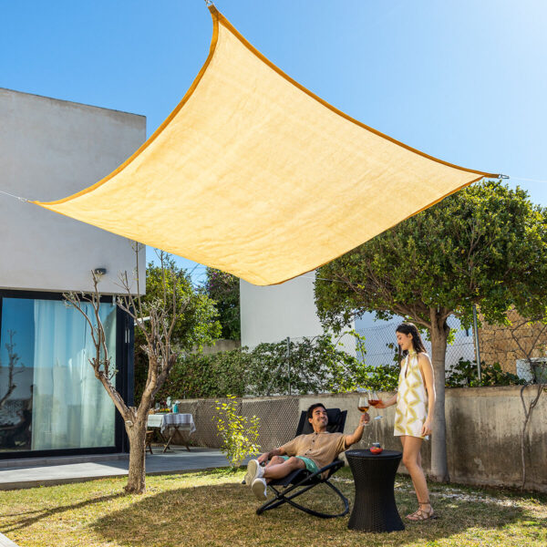 Toldo de Sombreamento Retangular 2x3m InnovaGoods HDPE 185GSM UV toldo de sombreamento retangular 2×3 m InnovaGoods, HDPE 185 GSM, proteção UV, respirável, com corda e 4 mosquetões