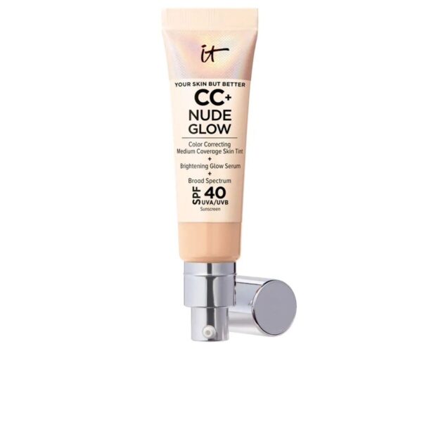 Base It Cosmetics CC+ Nude Glow FPS 40 Base CC Cream It Cosmetics Nude Glow Light Medium com FPS 40 – hidrata, ilumina e uniformiza a pele.