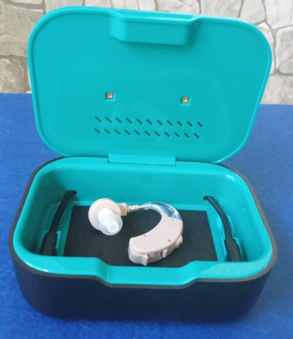 Secador e desumidificador UV aberto com auriculares sem fios no interior 3em 1